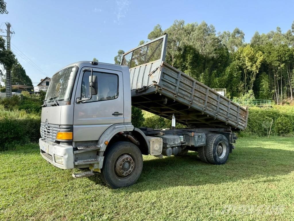 Mercedes-Benz 1828 Lastbiler med tip