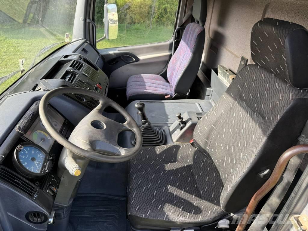 Mercedes-Benz 1828 Lastbiler med tip