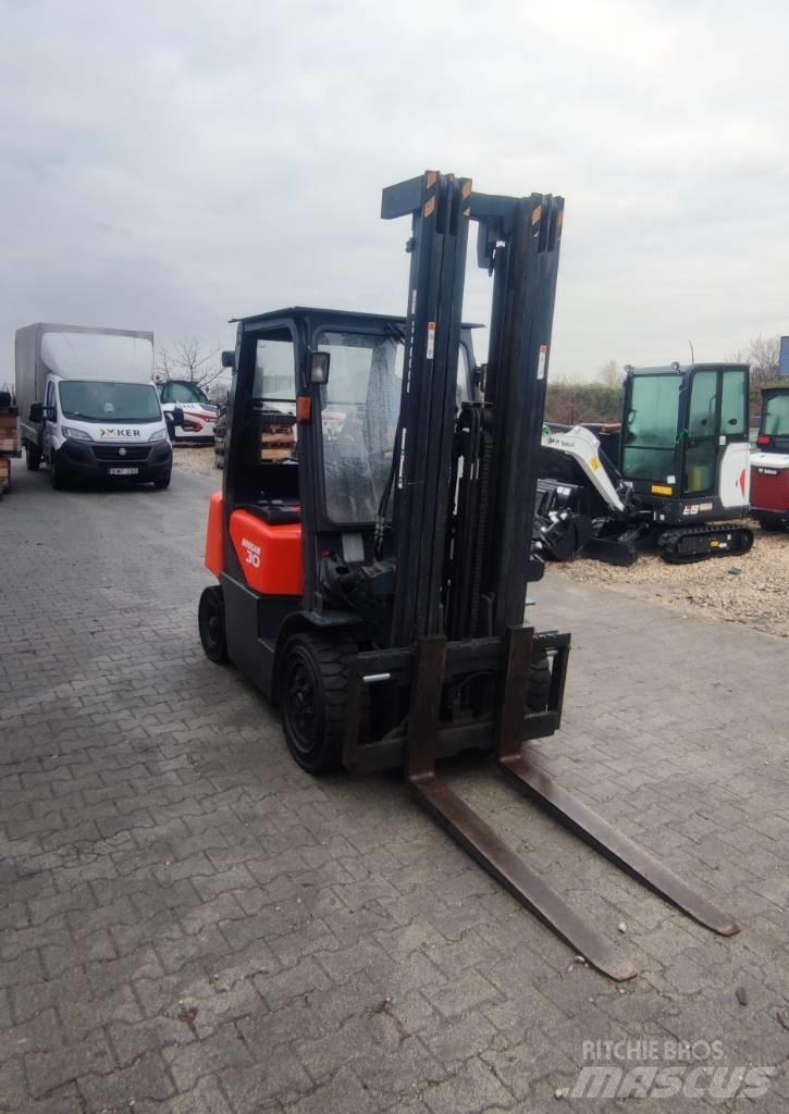 Doosan D 30 G Diesel gaffeltrucks