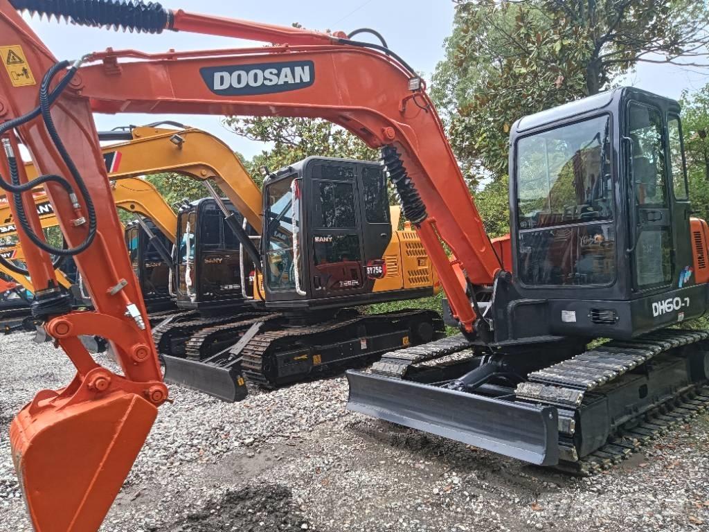 Doosan DH 60 Gravemaskiner på larvebånd