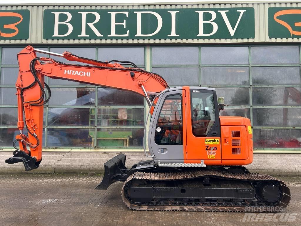 Hitachi ZX 135 US Gravemaskiner på larvebånd
