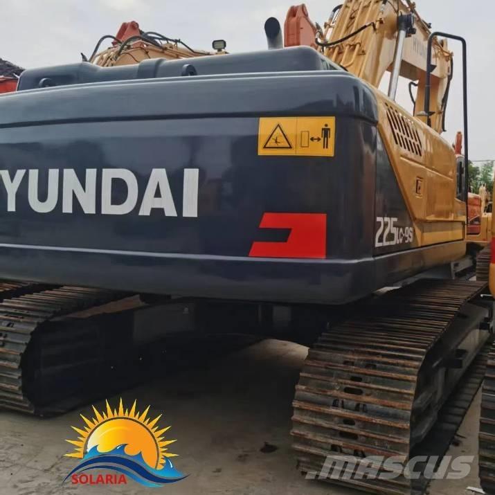 Hyundai R225LC Gravemaskiner på larvebånd
