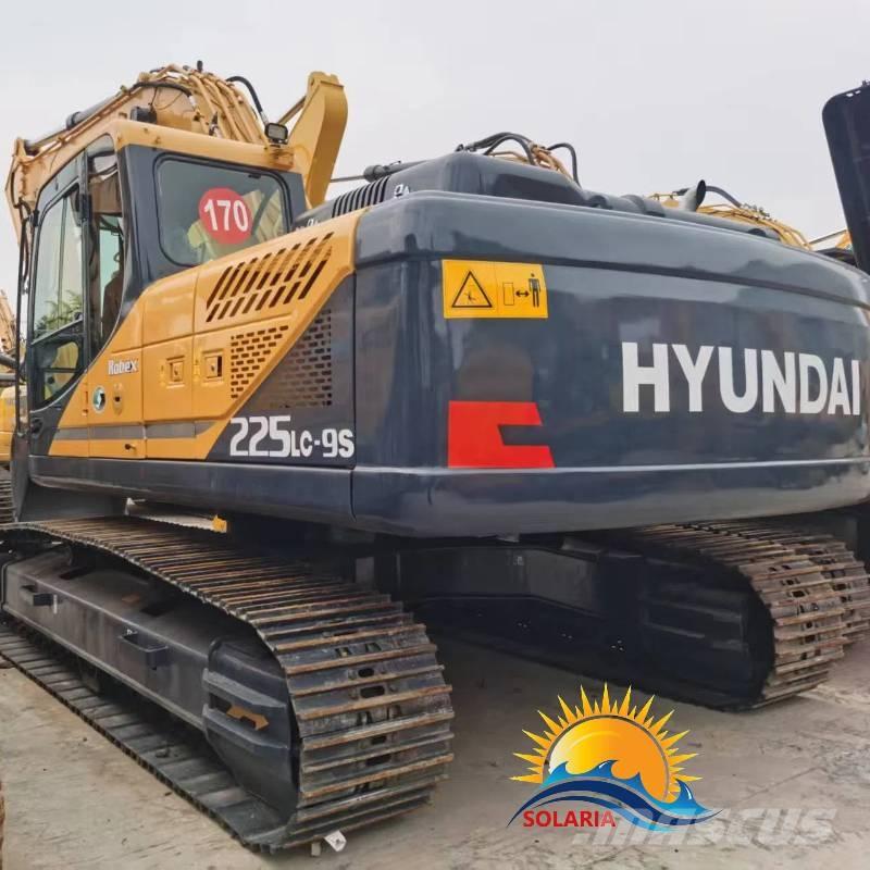 Hyundai R225LC Gravemaskiner på larvebånd