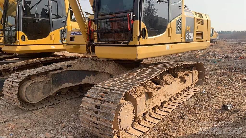 Komatsu PC 220 Gravemaskiner på larvebånd