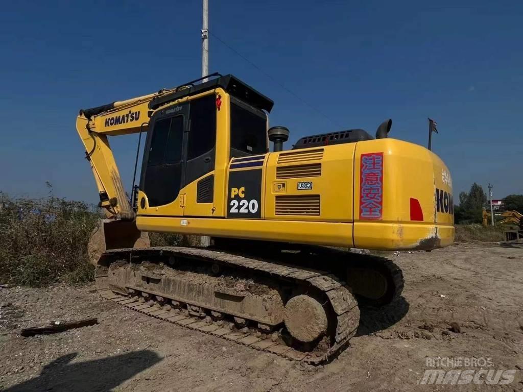Komatsu PC 220 Gravemaskiner på larvebånd