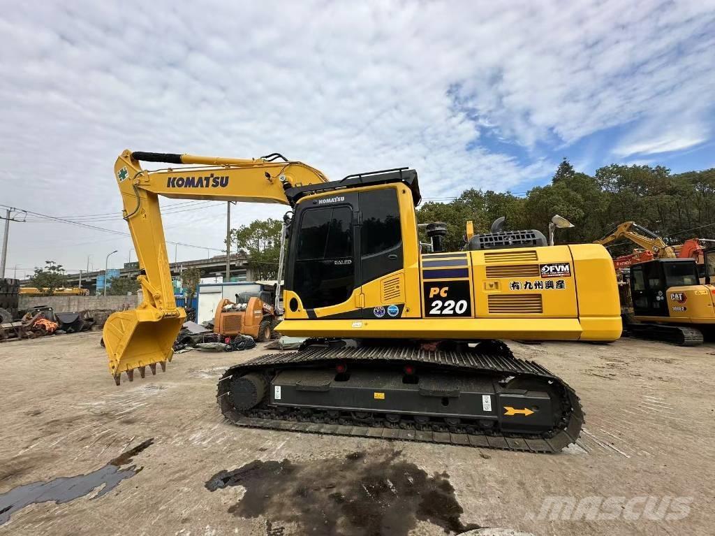 Komatsu PC 220 Gravemaskiner på larvebånd