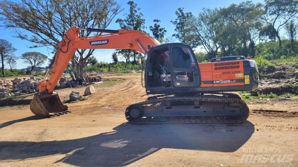 Doosan DX 225 LCA Gravemaskiner på larvebånd