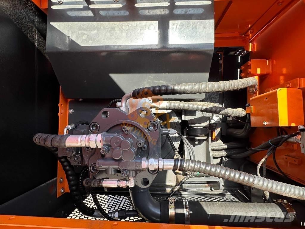 Doosan DX 225 LCA Gravemaskiner på larvebånd