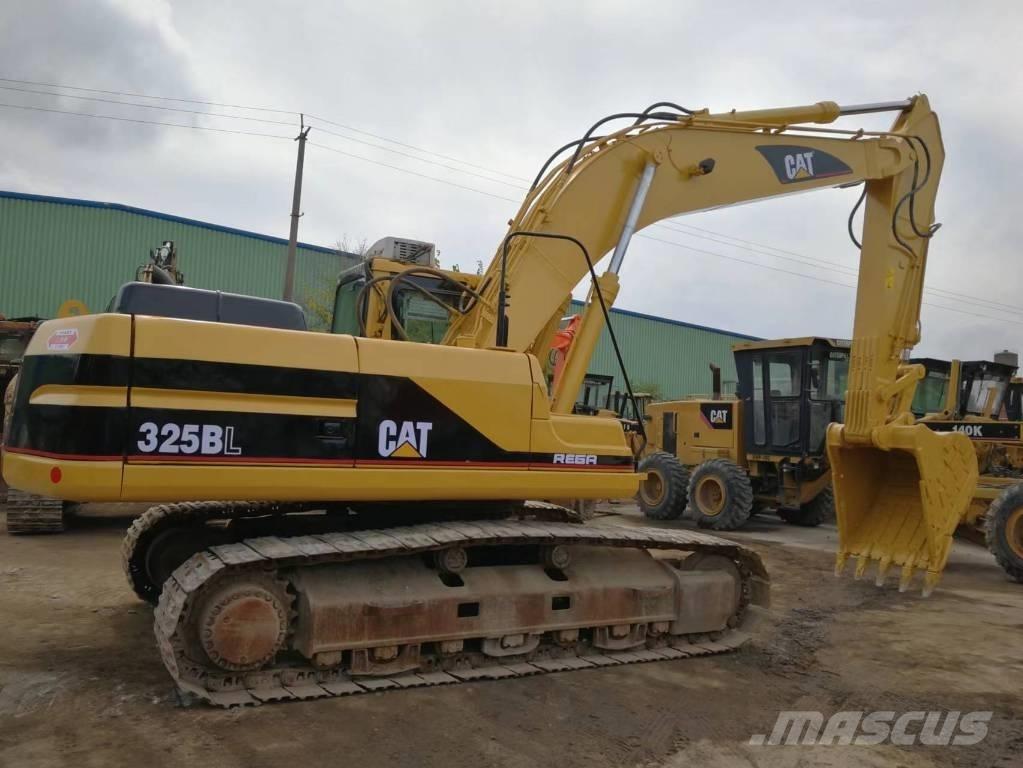 CAT 325 B L Gravemaskiner på larvebånd