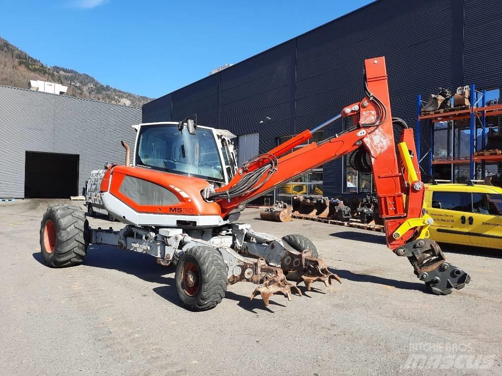 Menzi Muck M530 Gravemaskiner på hjul