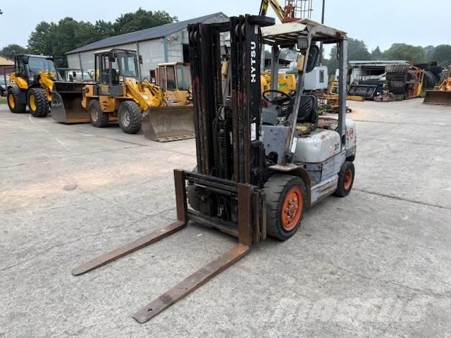 Hytsu S100 30 Diesel gaffeltrucks