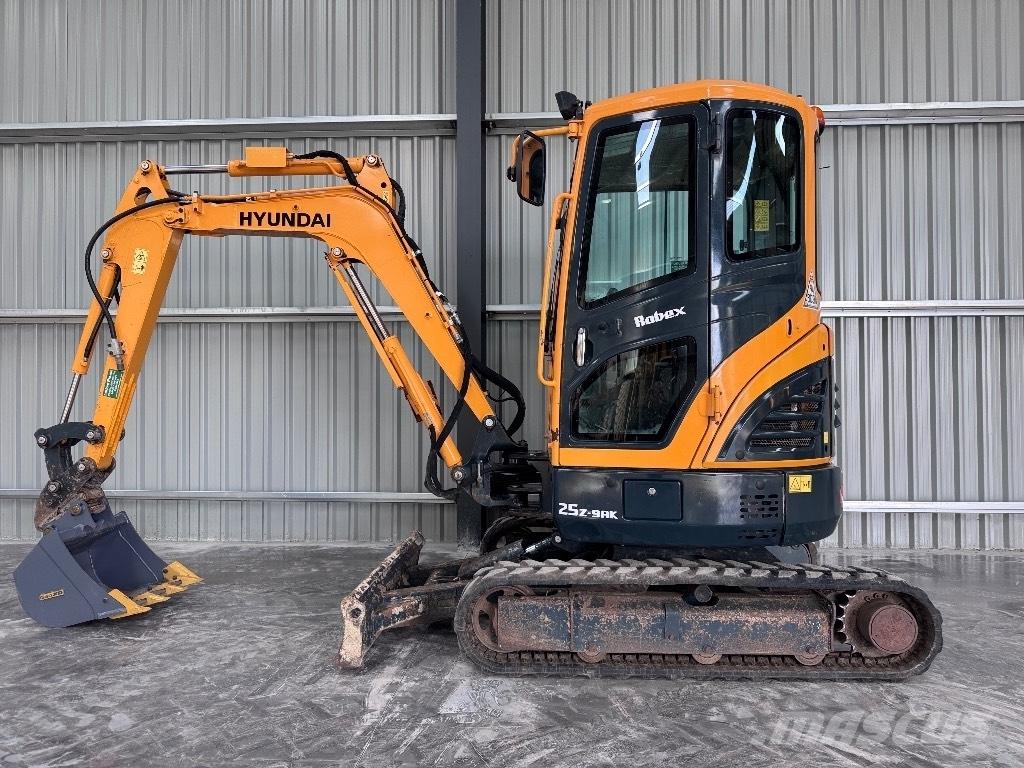 Hyundai R25Z-9 AK Minigravemaskiner