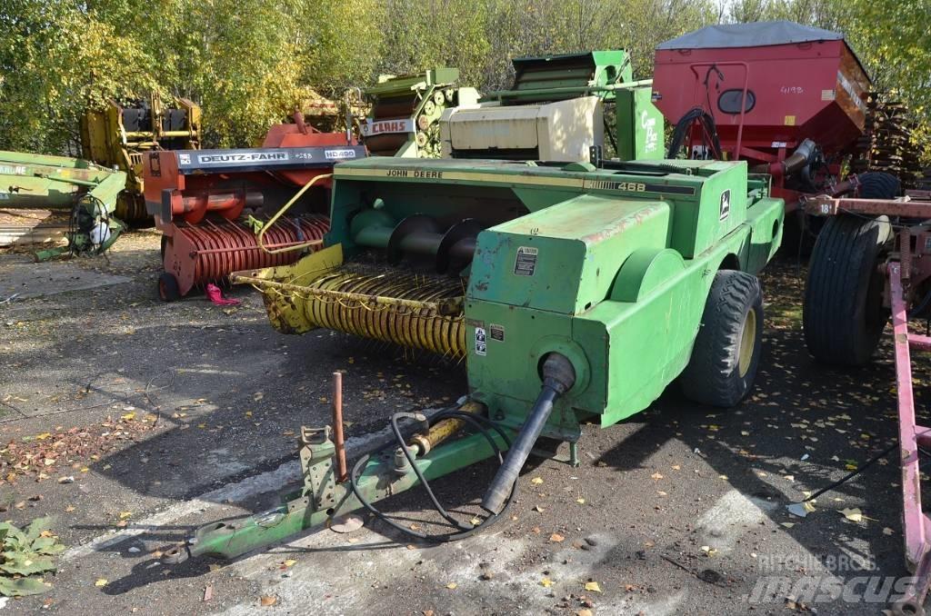 John Deere 468 Pressere til firkantede baller