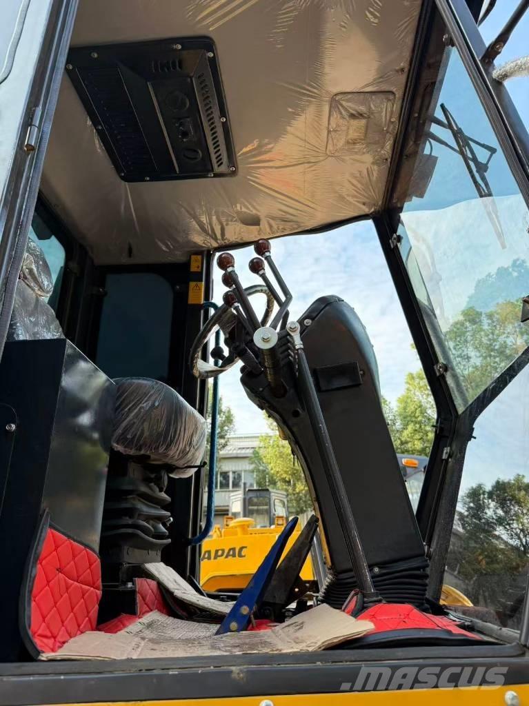 XCMG GR 1803 Vejhøvle / Gradere