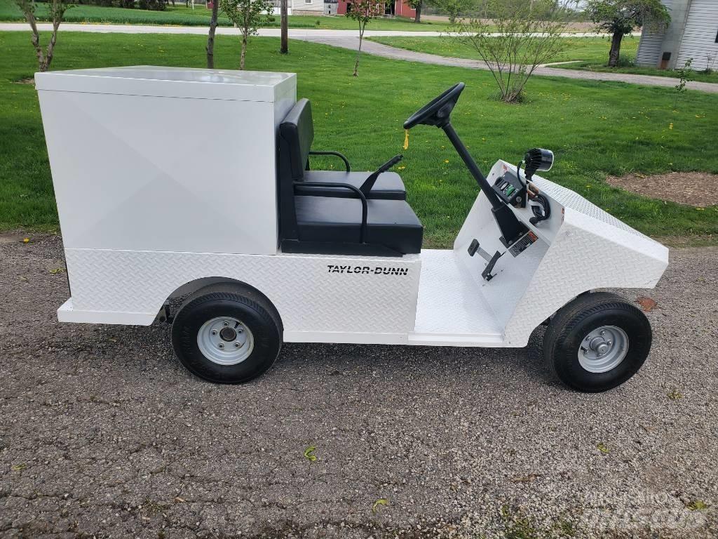 Taylor-Dunn R380 Bugsertruck