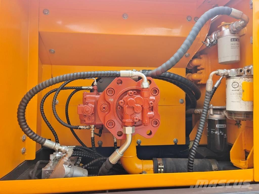 Hyundai HX 220 HD Gravemaskiner på larvebånd