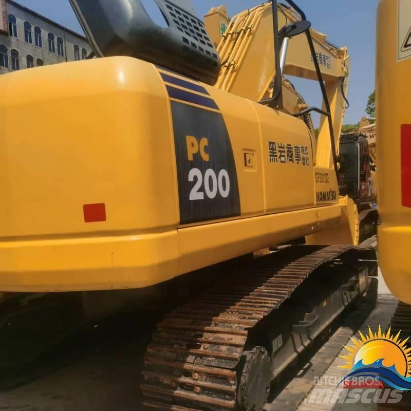 Komatsu PC 200-8 Gravemaskiner på larvebånd