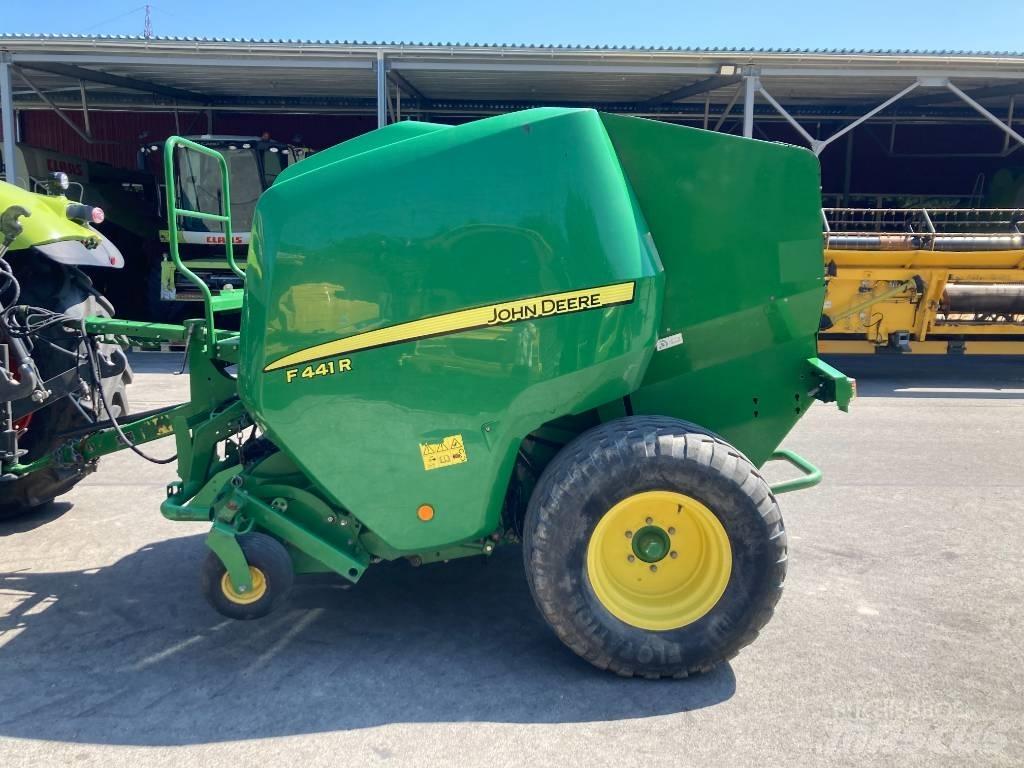 John Deere F441R Rundballe-pressere