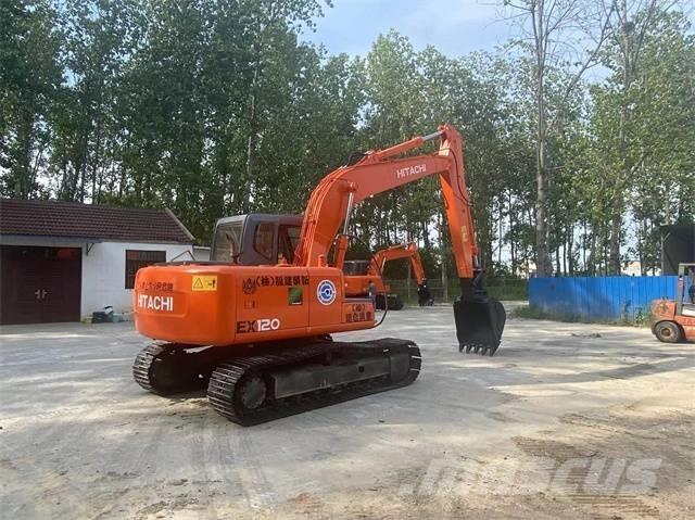 Hitachi EX120 Gravemaskiner på larvebånd