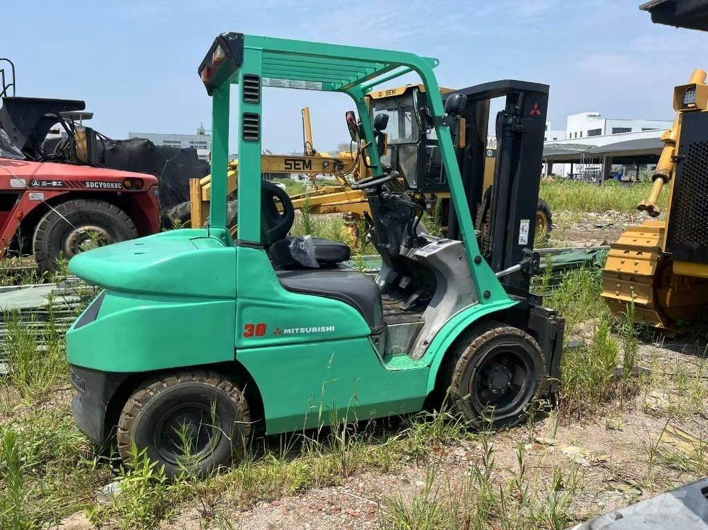 Mitsubishi FD 30 N Diesel gaffeltrucks