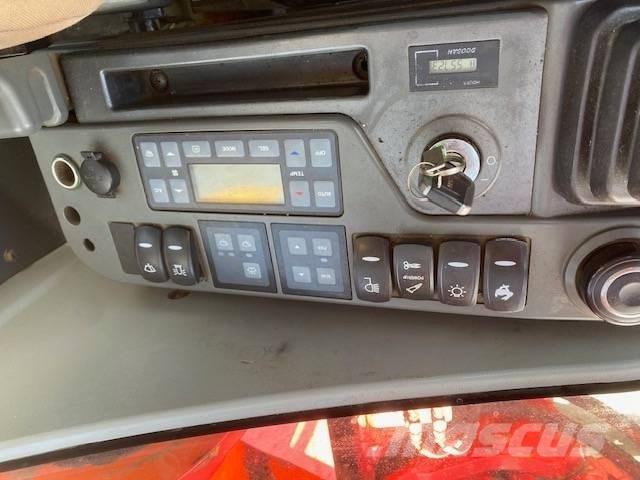 Doosan DX 235 LC Gravemaskiner på larvebånd