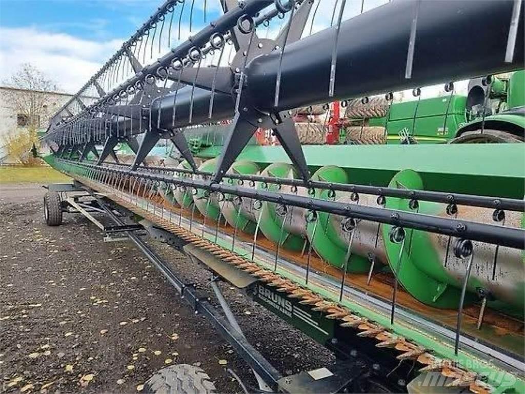 John Deere S 685 i Mejetærskere