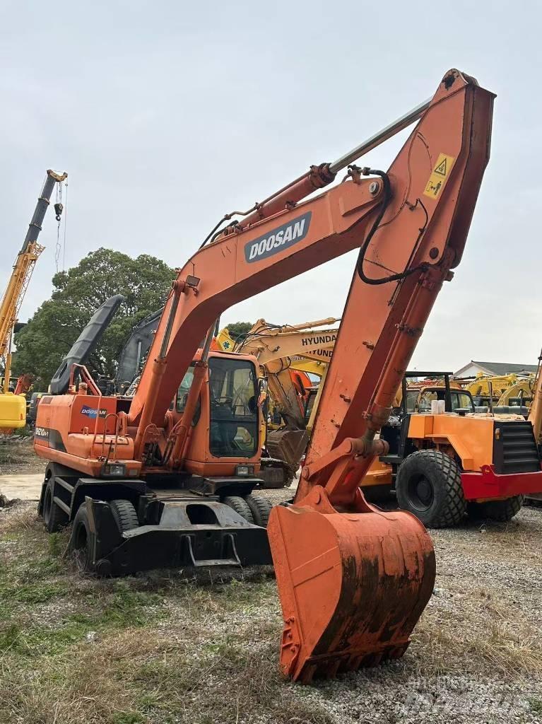 Doosan DH 210 W-7 Gravemaskiner på hjul