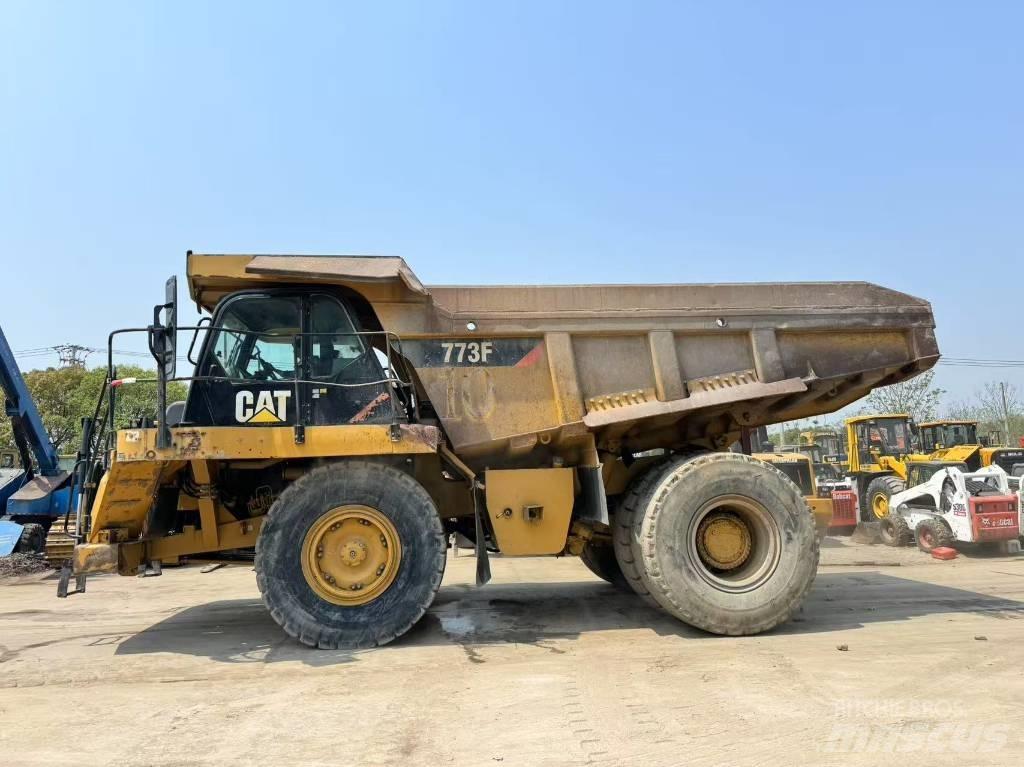 CAT 773 F Knækstyrede dumpere