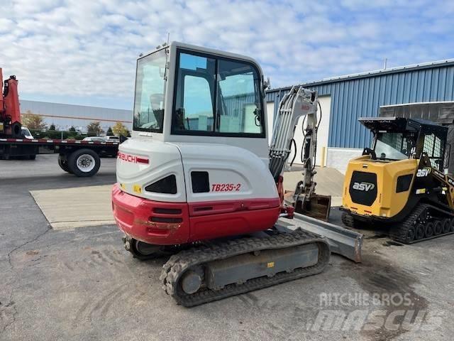 Takeuchi TB235 Minigravemaskiner