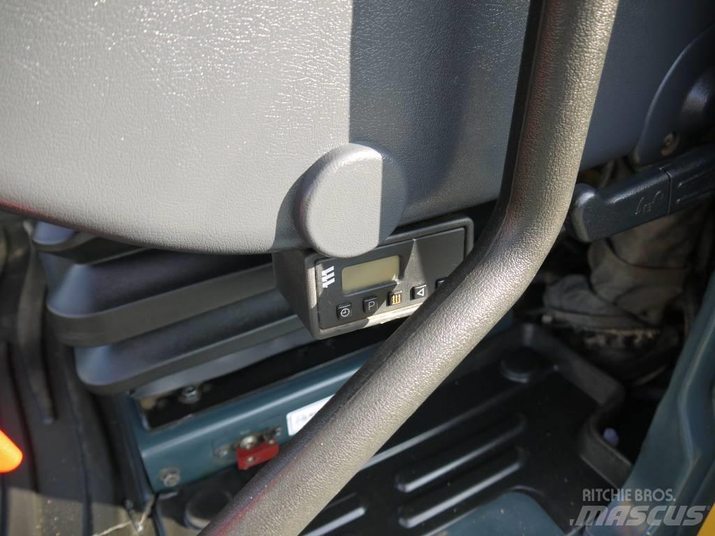 Hyundai HX 300 L Gravemaskiner på larvebånd