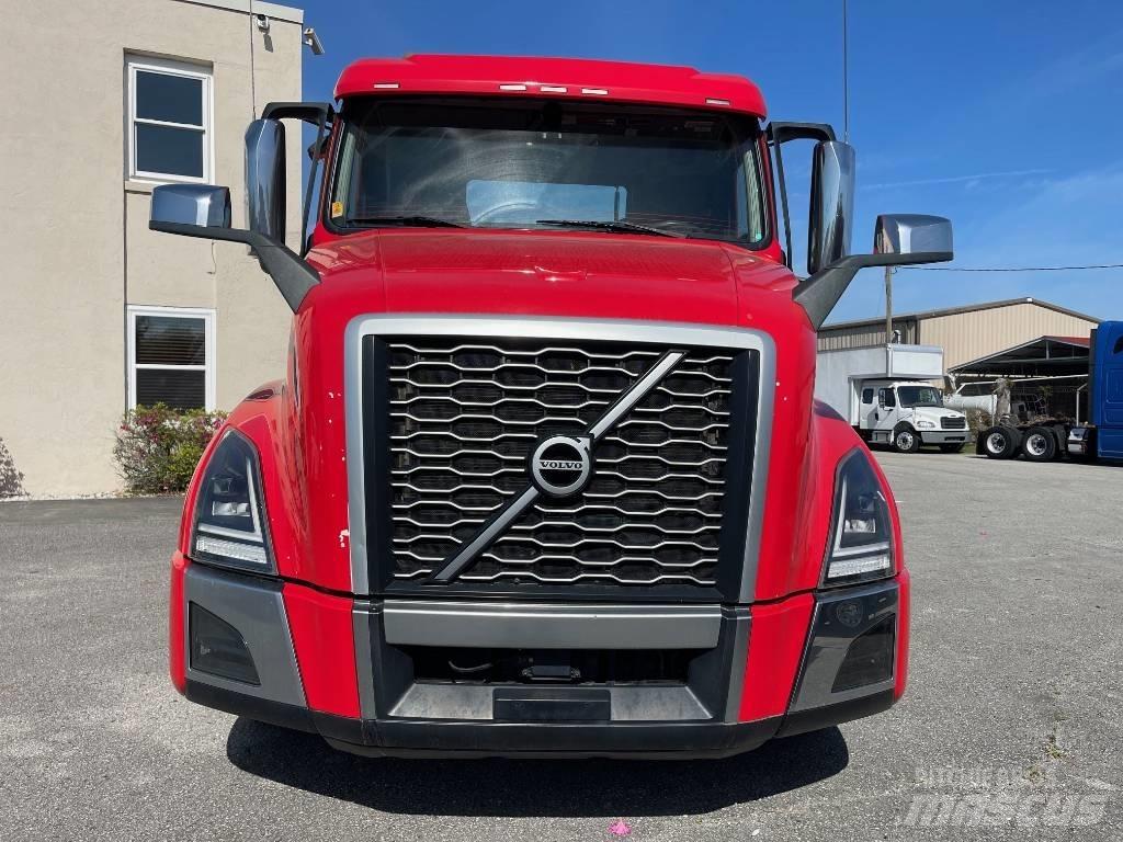 Volvo VNL64T300 Trækkere