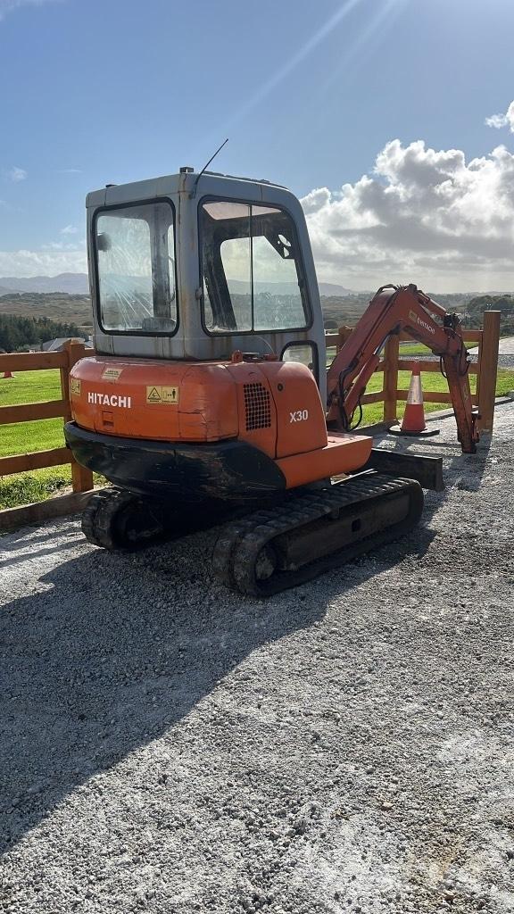 Hitachi Ex30-1 Minigravemaskiner