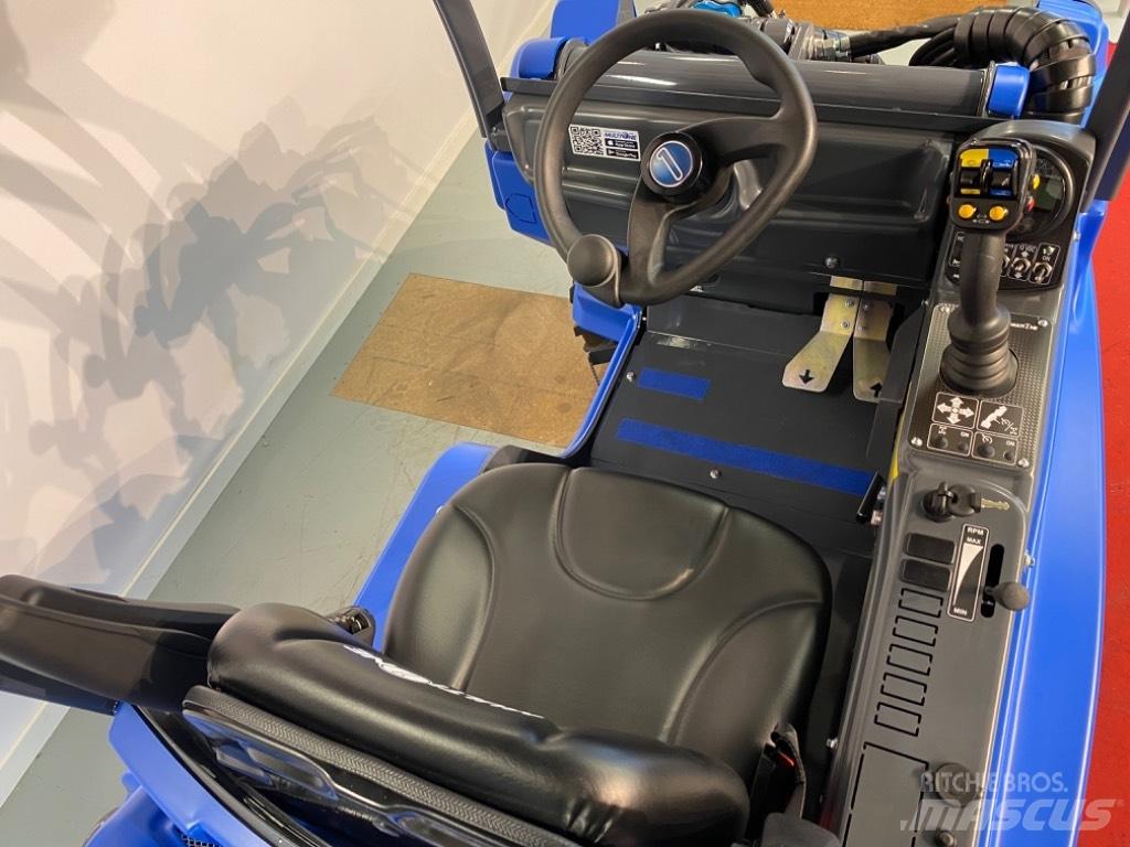 Multione 5.3k Kompakte traktorer