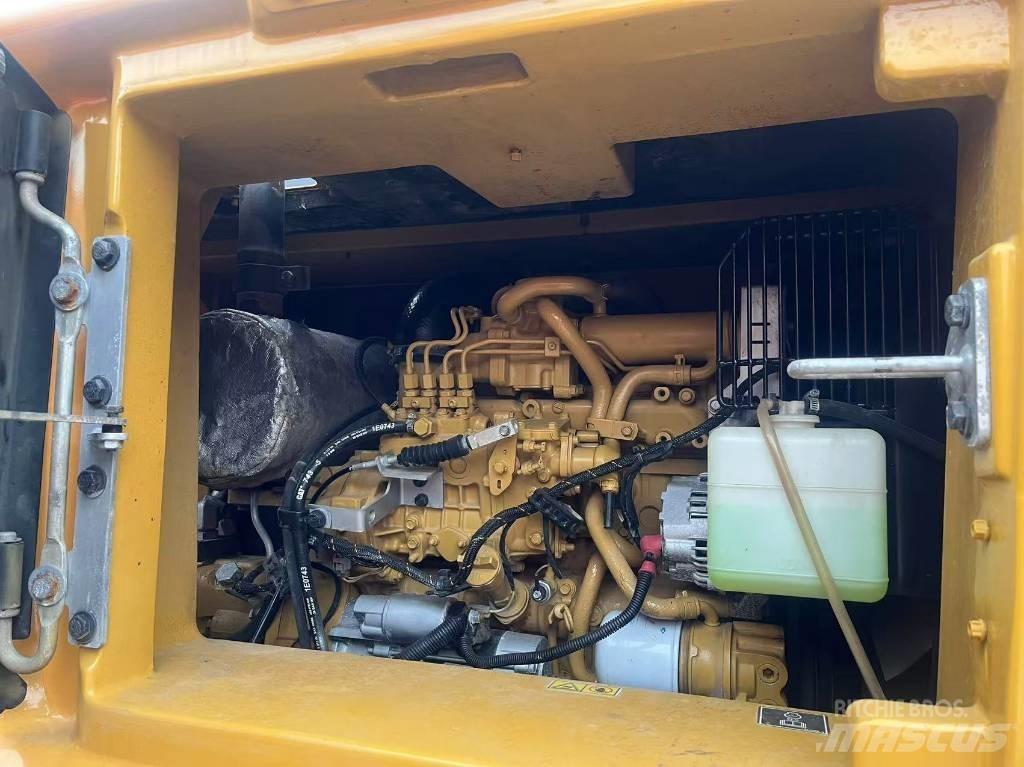 CAT 310 Gravemaskiner på larvebånd