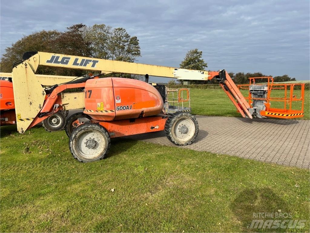 JLG 600 AJ Bomlifte med knækarm