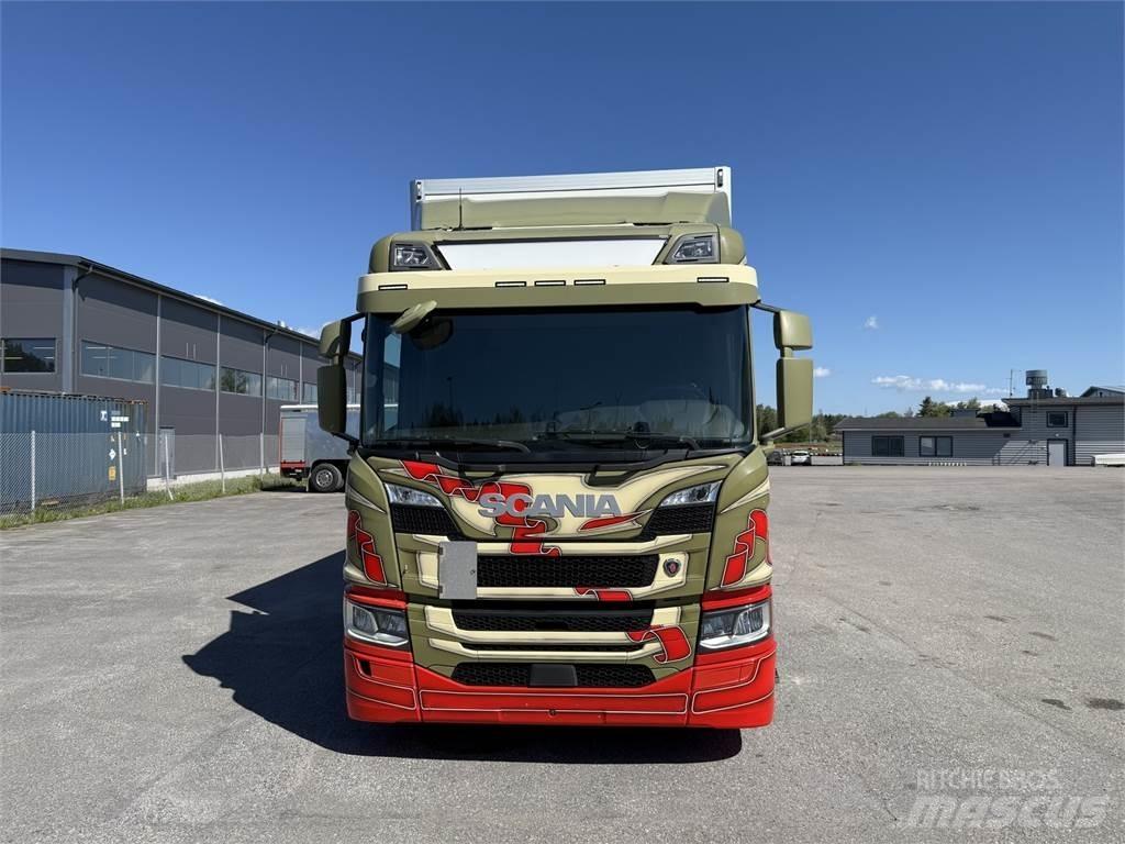 Scania P320 4X2 Fast kasse