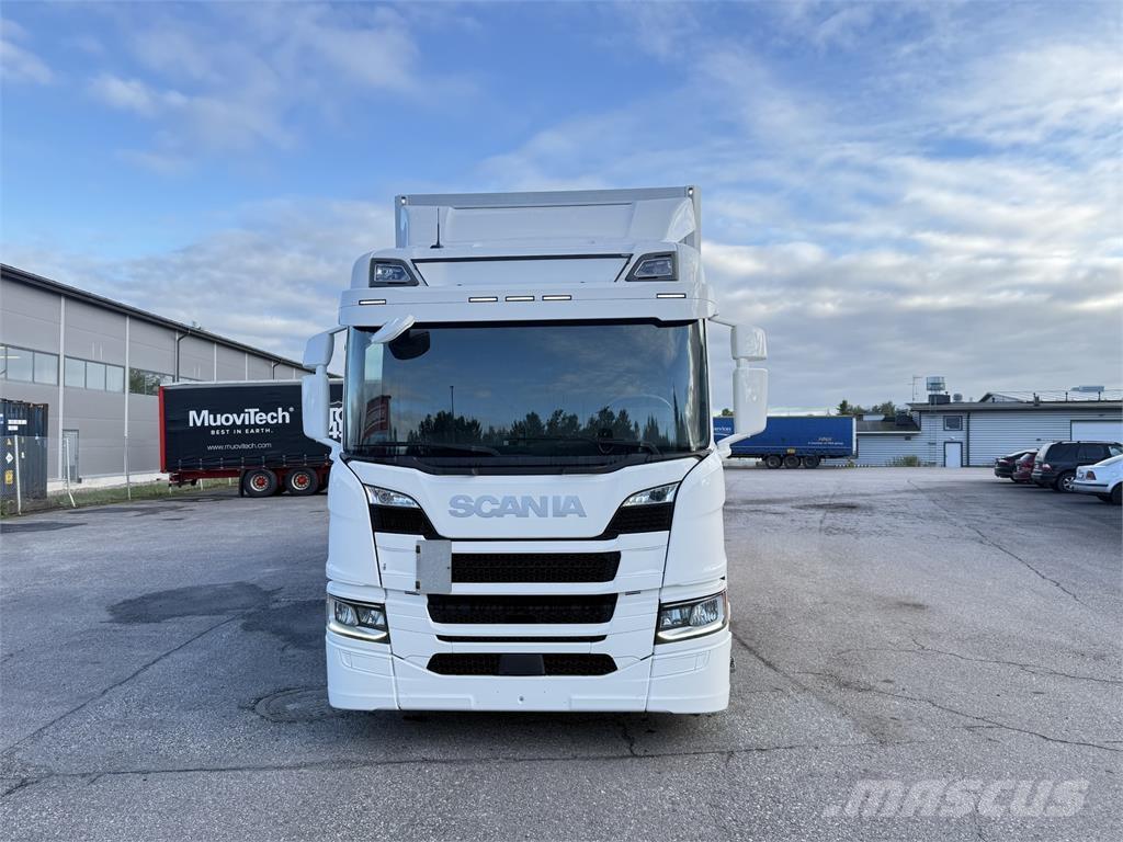 Scania P320 4X2 Fast kasse