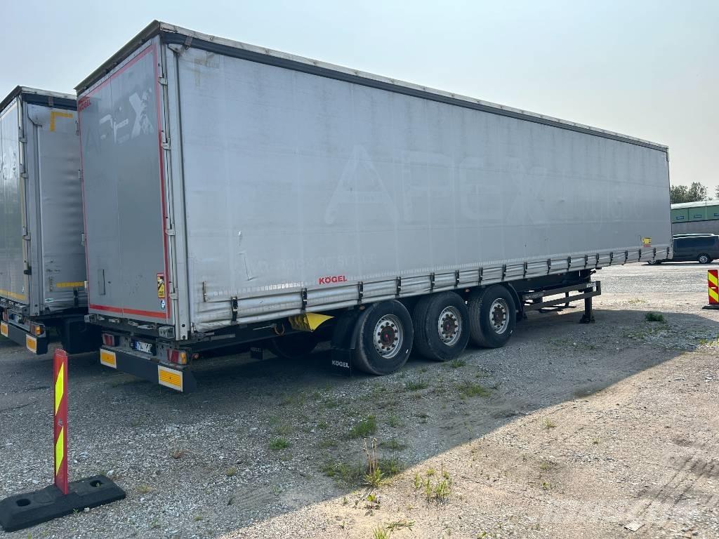 Kögel SN 24 Semi-trailer med Gardinsider