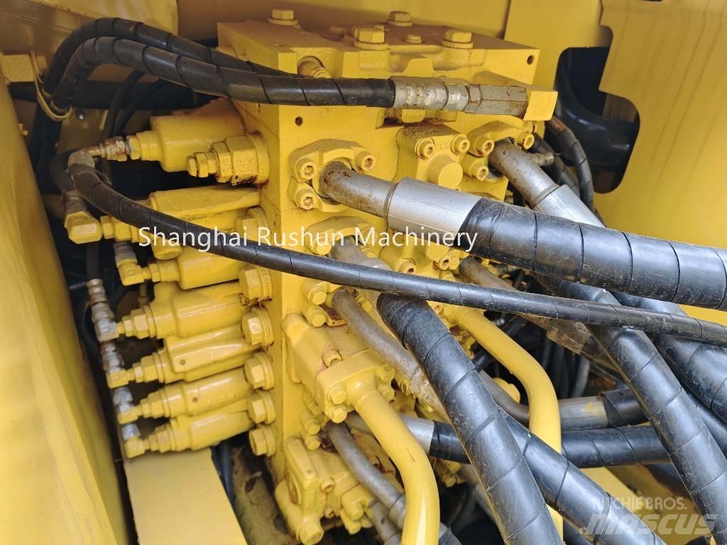 Komatsu PC210-8 Gravemaskiner på larvebånd