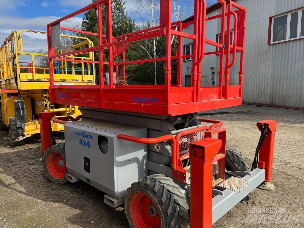 SkyJack SJ 6832 RT Saxlifte