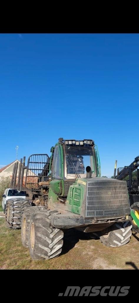 John Deere 1110E Udkørselsmaskiner