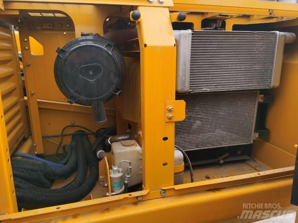 Komatsu PC 220-7 Gravemaskiner på larvebånd