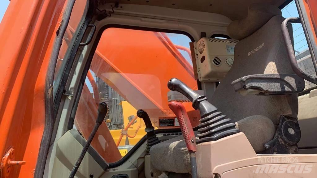 Doosan DH 300 LC-7 Gravemaskiner på larvebånd