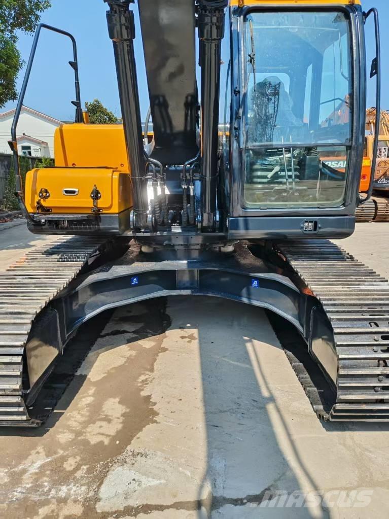 Hyundai R220LC-9S Gravemaskiner på larvebånd