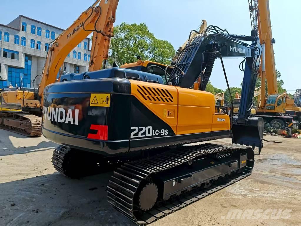 Hyundai R220LC-9S Gravemaskiner på larvebånd