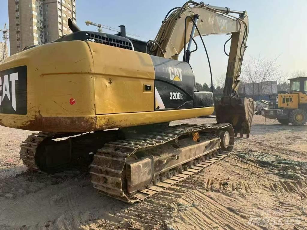 CAT 320 D2 Gravemaskiner på larvebånd