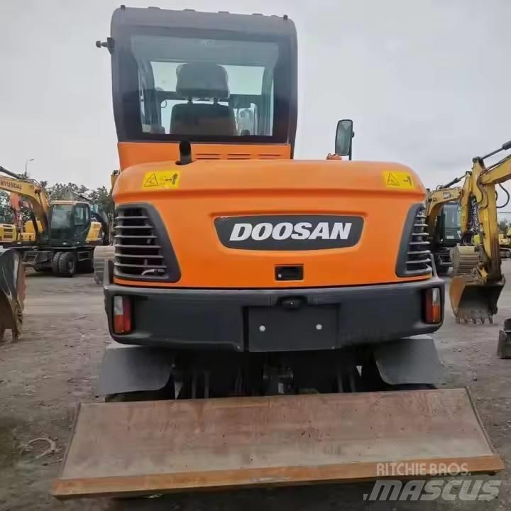 Doosan DX60W Gravemaskiner på hjul