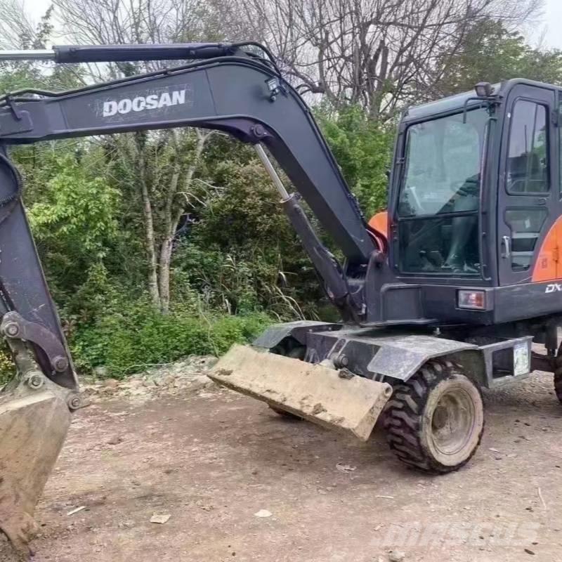 Doosan DX60W Gravemaskiner på hjul
