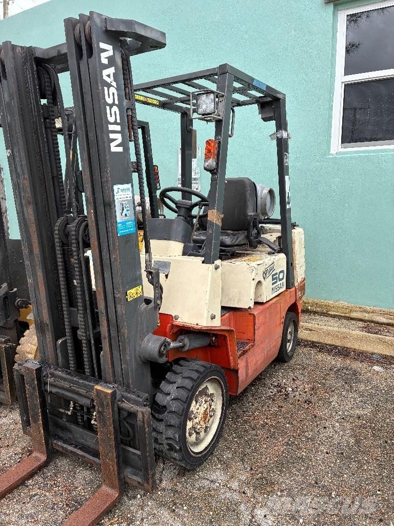 Nissan CP102 A 25 PV Gaffeltrucks - andre