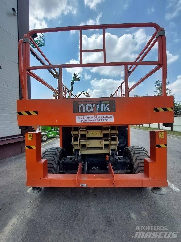 JLG 330 LRT Saxlifte
